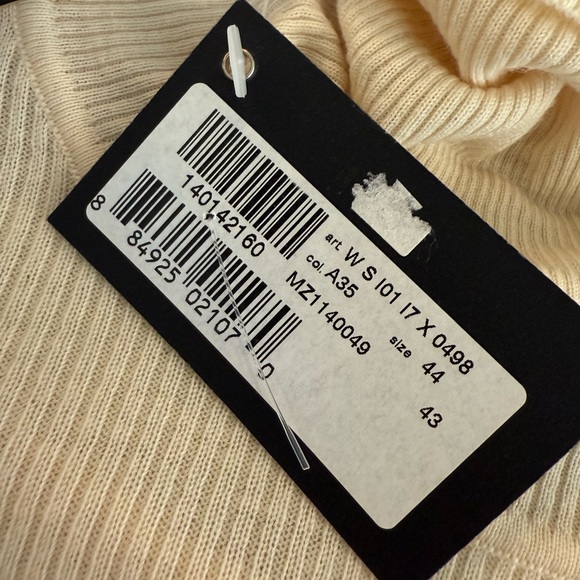 LOVE MOSCHINO - Picture 10 of 11